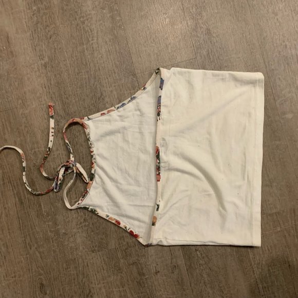 Brandy Melville White Halter Crop-Top - Picture 2 of 3